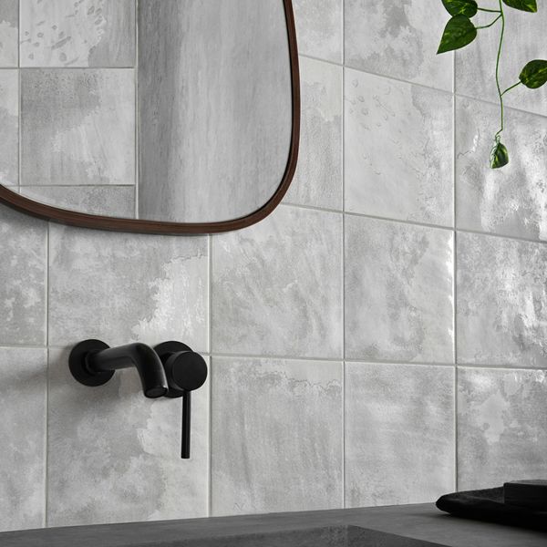 Sample - FS Tradition Square Silver LT Tile - 400x200 - Sample Tile