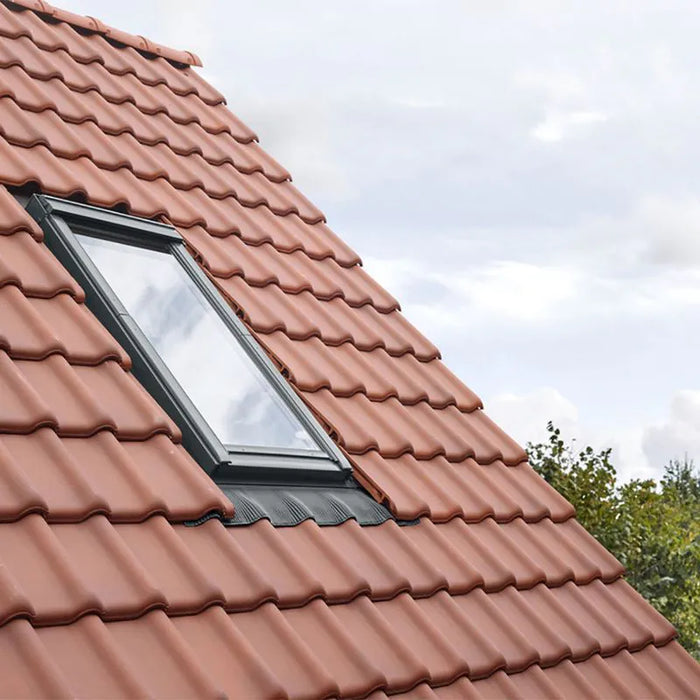 VELUX Pro+ EDW 2000 Standard up to 120mm Tile Flashing
