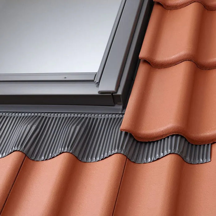 VELUX Pro+ EDW 2000 Standard up to 120mm Tile Flashing
