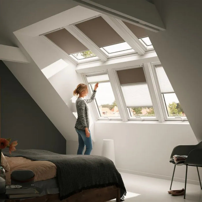 VELUX GGU MK06 SB0W32101 White Maintenance Free 6 Window Dormer System - 78cm x 118cm