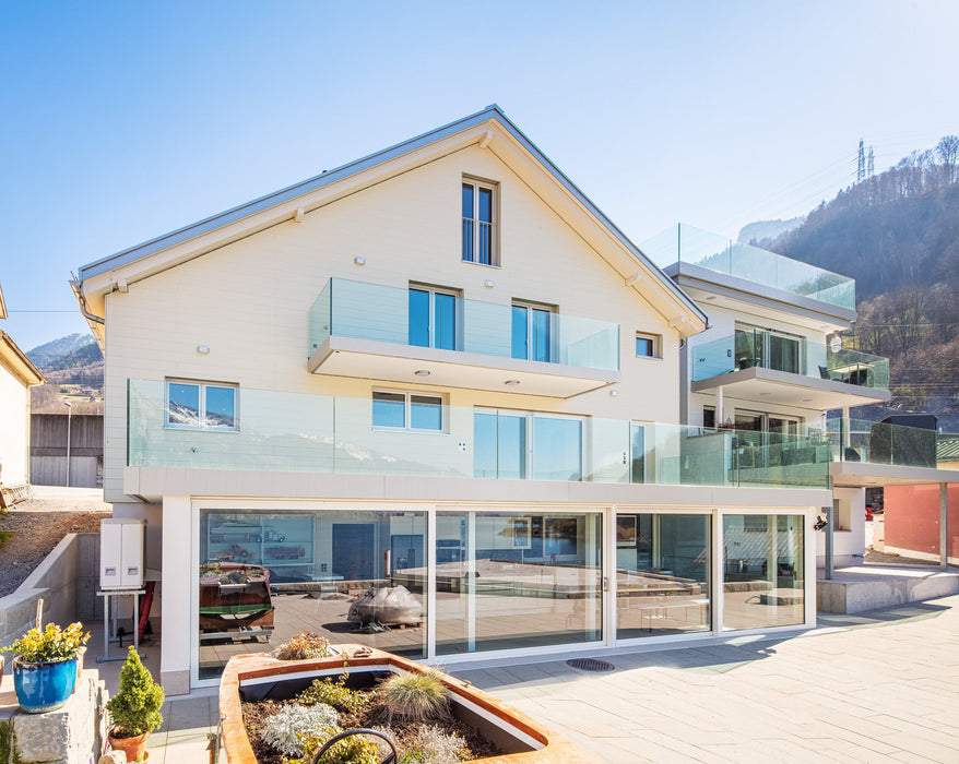 James Hardie VL Plank Cedar Cladding Lifestyle Image 4